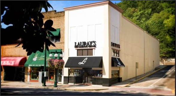 LAURAY'S THE DIAMOND CENTER , ARKANSAS